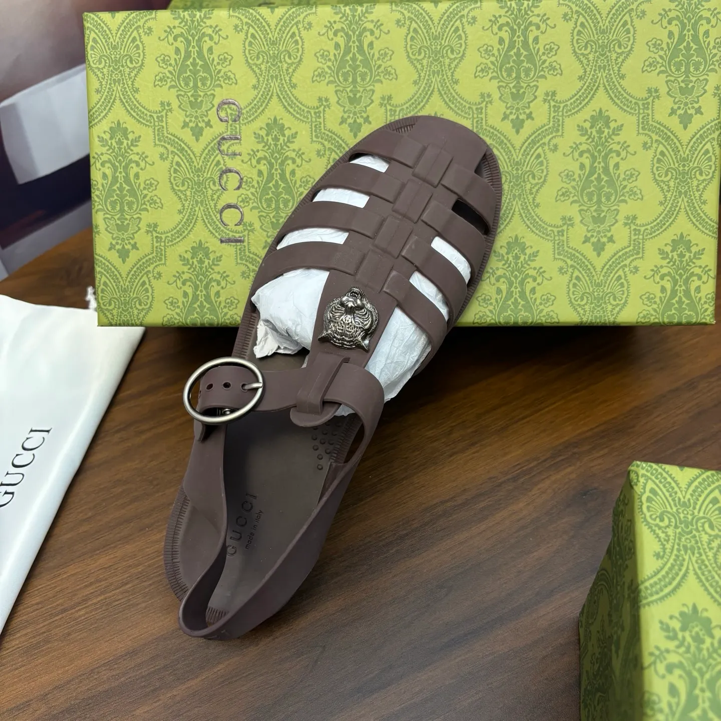 Men's shoes 260💰 [Gucci] Counter quality, top-quality original goods, real photos! Original TPU material, fine workmanship, comfortable; genuine 1:1 replica Size: 36 ~ 46